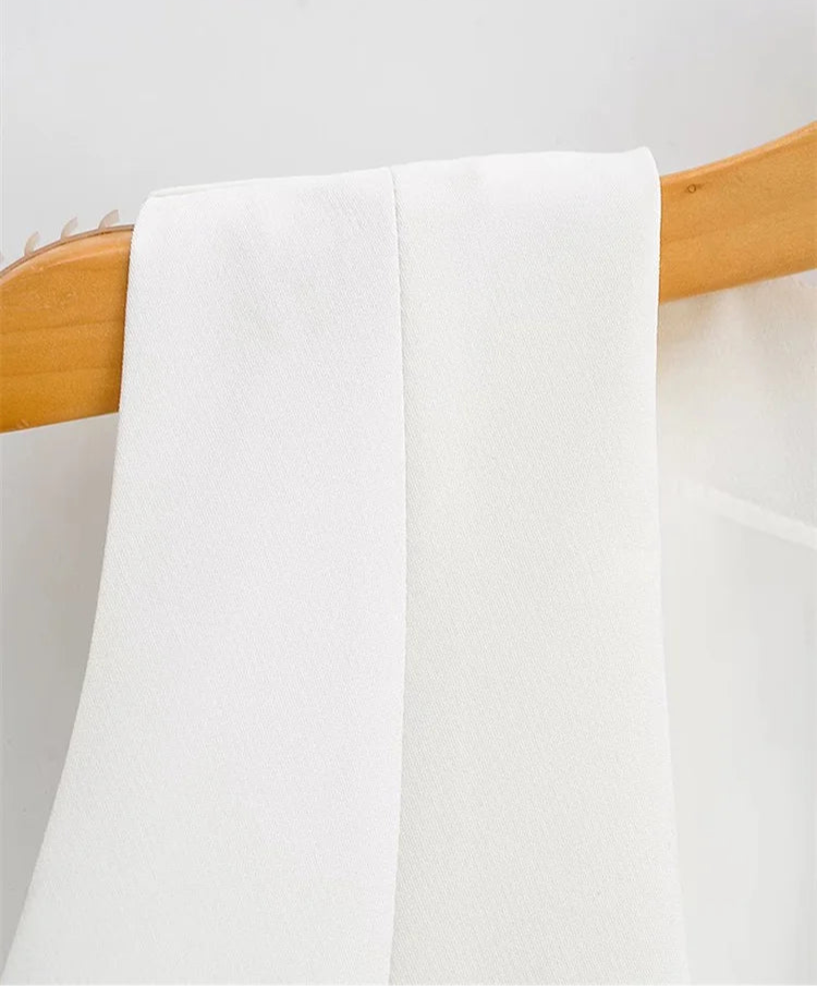 Chic dames gilet met V-hals in witte kleur