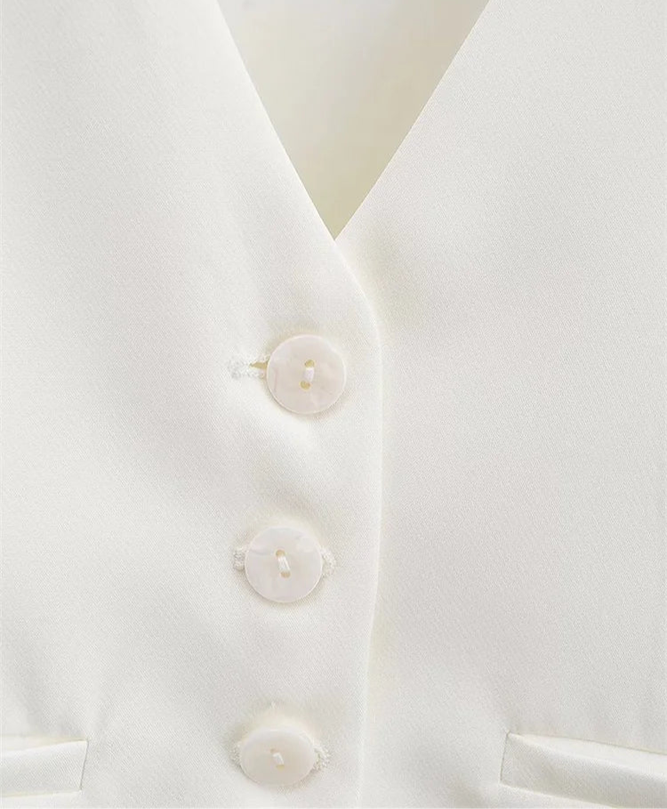 Chic dames gilet met V-hals in witte kleur