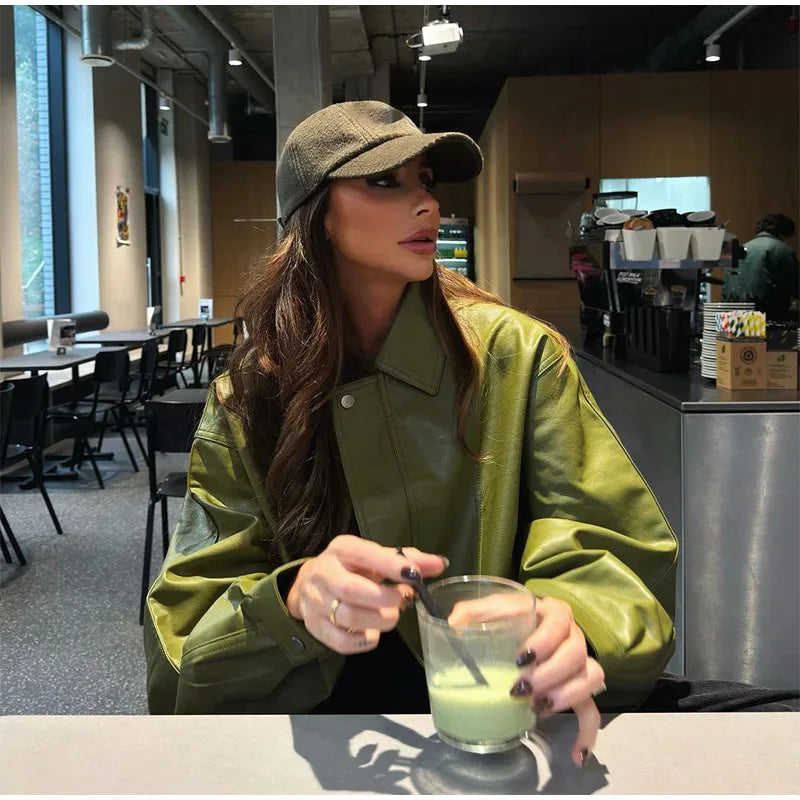 Korte PU Leren Jas met Lange Mouwen